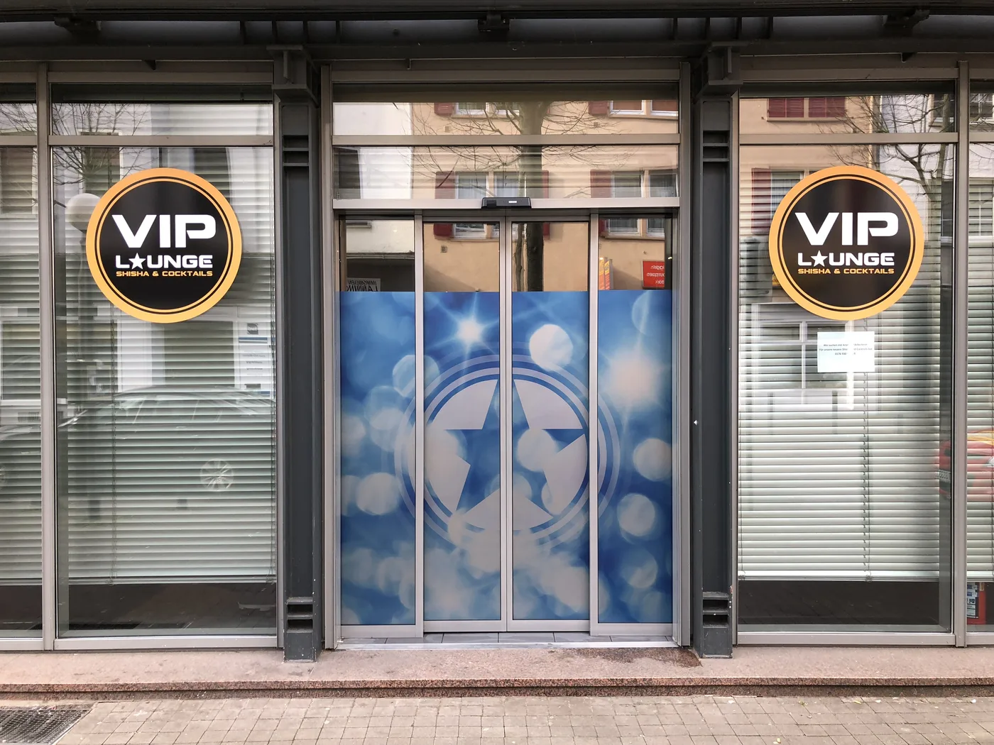 Schaufenstergestaltung VIP Lounge