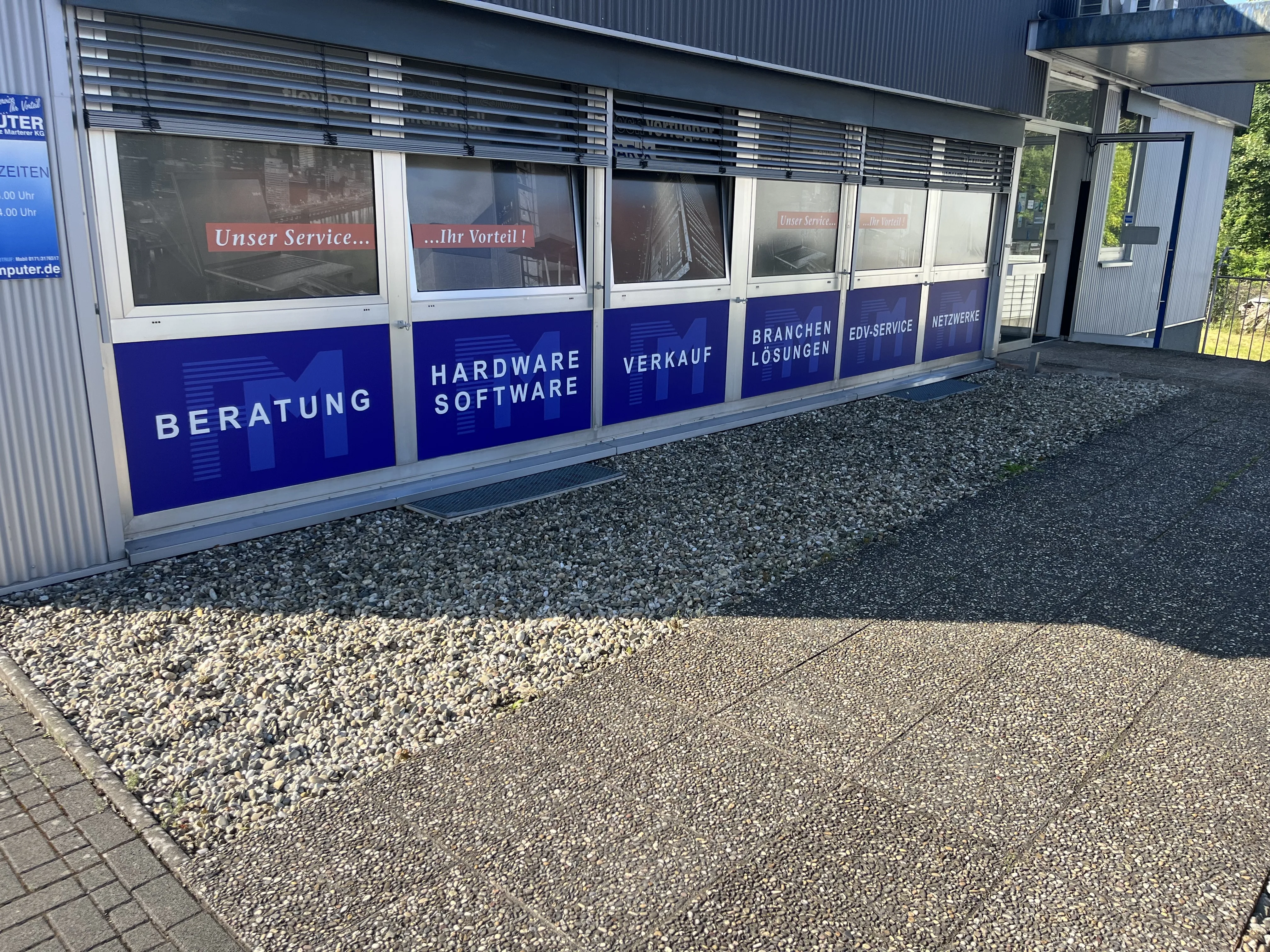 Schaufensterbeschriftung FR Computer