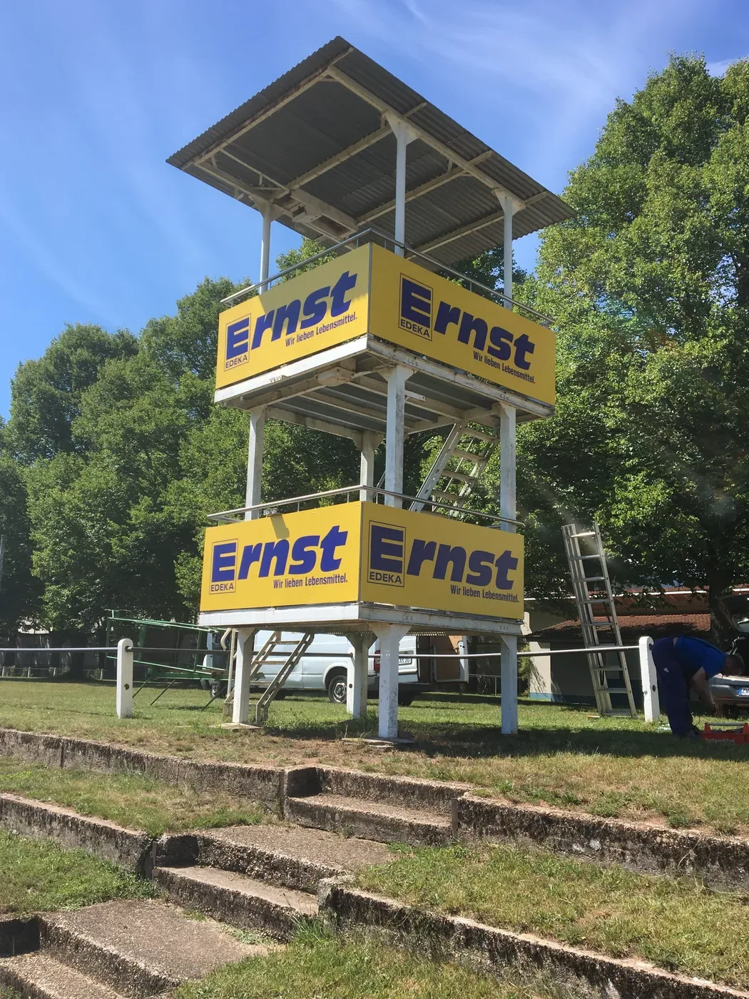 Pylonenschilder Ernst